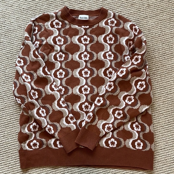 Aritzia crewneck sweater - Picture 3 of 3